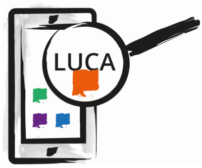 Diese Abbildung zeigt ein Smartphone mit einer Lupe. Die Lupe vergrößert die Luca-App.